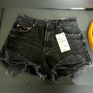 Zara NWT black distressed denim shorts size 6